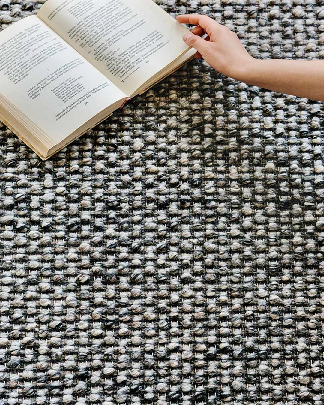 finarte-keto-rug-dark-grey-mood-1