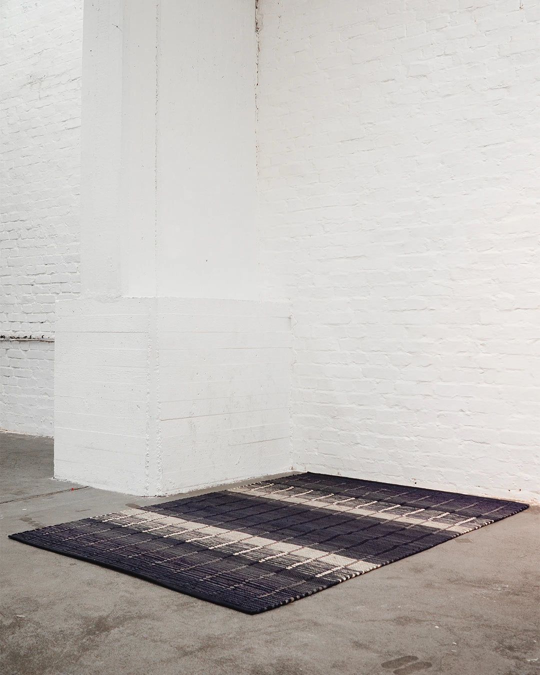 finarte-origami-rug-black-mood-1
